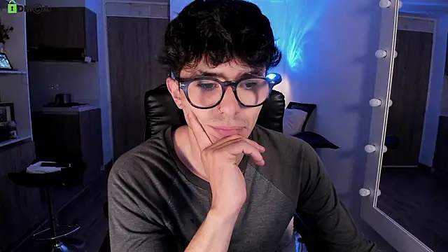 Mikeyvioleta  online show from February 17, 2026, 8:22 am