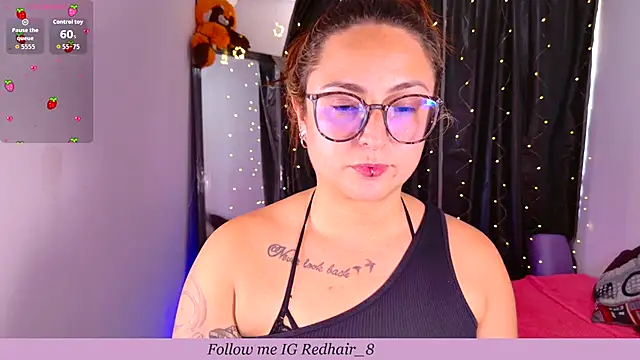 Snapshot of Rhosynn chatting on October 24, 2025, 8:27 pm Rhosynn online show from October 24, 2025, 8:27 pm