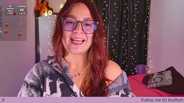 Snapshot of Rhosynn chatting on October 30, 2025, 3:19 am Rhosynn online show from October 30, 2025, 3:19 am