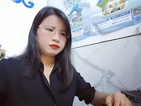 Snapshot of Rose-128 chatting on October 21, 2025, 1:50 am Rose-128 online show from October 21, 2025, 1:50 am