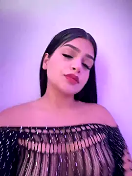 Snapshot of Lucianacuoper chatting on October 29, 2025, 6:42 pm Lucianacuoper online show from October 29, 2025, 6:42 pm