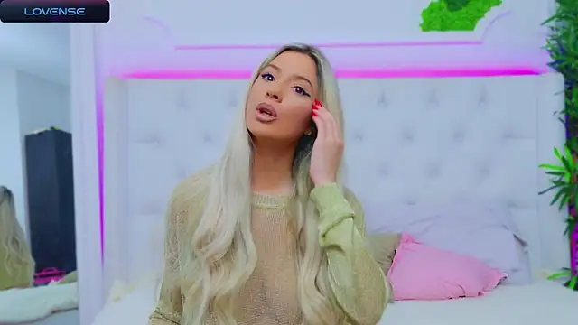 AriannaSins online show from December 30, 2024, 7:42 pm