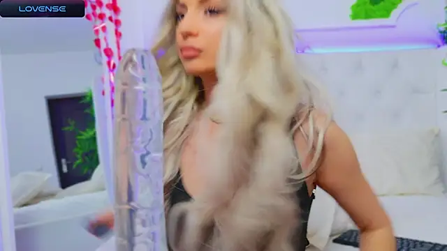 AriannaSins online show from March 4, 2025, 4:20 pm