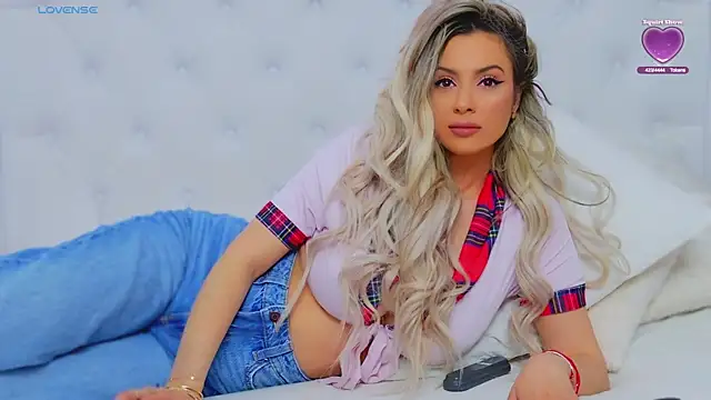 AriannaSins online show from March 5, 2025, 4:13 pm