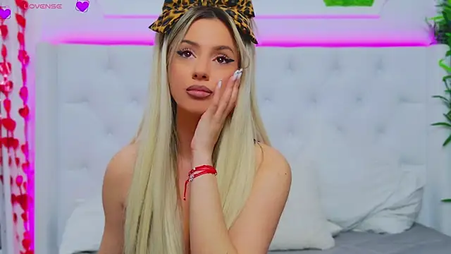 AriannaSins online show from March 12, 2025, 4:46 pm