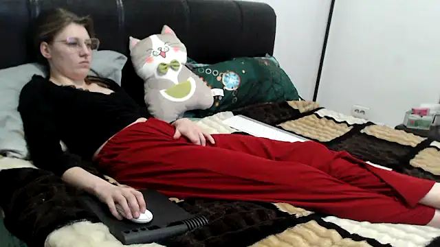 Snapshot of SandyCassie chatting on February 14, 2026, 6:48 pm SandyCassie online show from February 14, 2026, 6:48 pm