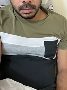 Snapshot of Handsome8677 chatting on February 4, 2026, 8:25 pm Handsome8677 online show from February 4, 2026, 8:25 pm