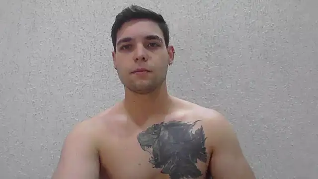 Snapshot of Zure-xxx chatting on June 2, 2026, 1:07 am Zure-xxx online show from June 2, 2026, 1:07 am