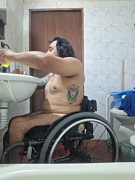 Snapshot of Rueditasss chatting on February 10, 2026, 2:43 pm Rueditasss online show from February 10, 2026, 2:43 pm