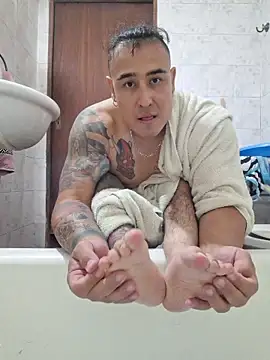 Snapshot of Rueditasss chatting on March 5, 2026, 2:57 pm Rueditasss online show from March 5, 2026, 2:57 pm