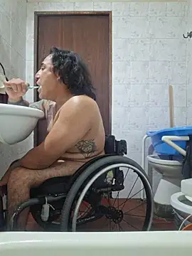 Snapshot of Rueditasss chatting on April 2, 2026, 12:36 pm Rueditasss online show from April 2, 2026, 12:36 pm