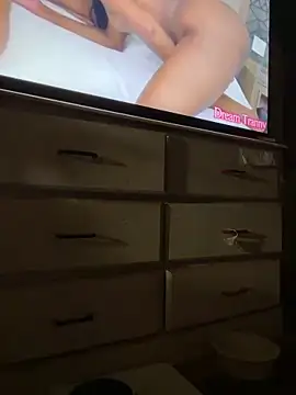 sissy diorcd online show from March 23, 2026, 5:33 am