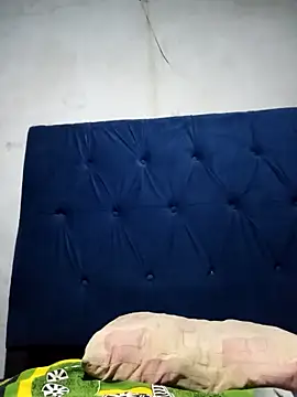 sexysmalldaily04 online show from February 7, 2026, 7:17 pm