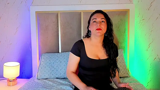 Elizabeth bennett 6 online show from October 20, 2025, 3:34 pm