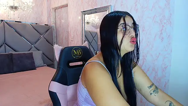 Snapshot of scarlett_montoya chatting on January 8, 2026, 1:13 pm scarlett montoya online show from January 8, 2026, 1:13 pm