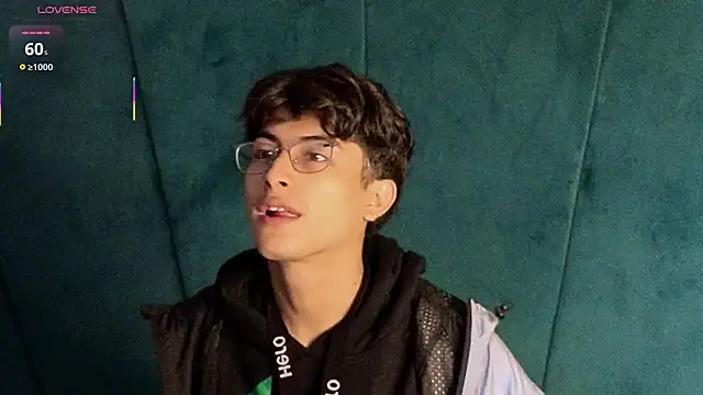 Aaron Eze online show from October 23, 2025, 9:35 pm