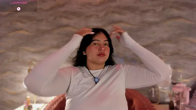 lilithst  online show from November 26, 2025, 9:05 pm