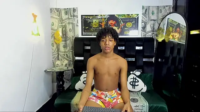 Snapshot of Latin_Femboy13 chatting on October 21, 2025, 7:36 pm Latin Femboy13 online show from October 21, 2025, 7:36 pm