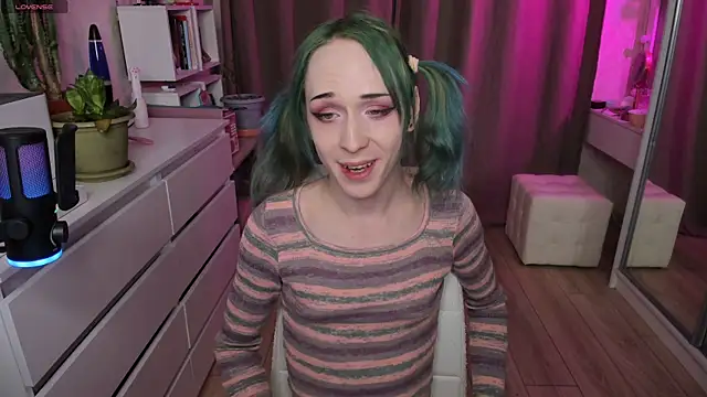 whoalexxa online show from March 25, 2026, 4:13 pm