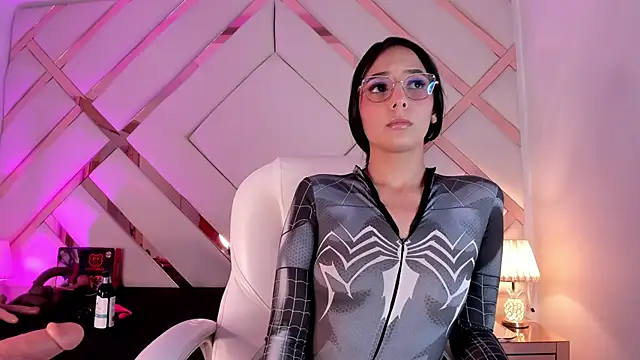 michelle cutee  online show from January 10, 2026, 8:10 pm