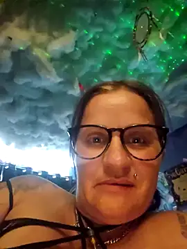 Snapshot of Sweetsugar22678 chatting on November 4, 2025, 9:14 pm Sweetsugar22678 online show from November 4, 2025, 9:14 pm