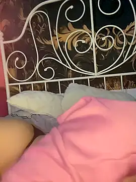 Snapshot of NatyNatasha1 chatting on October 17, 2025, 5:37 pm NatyNatasha1 online show from October 17, 2025, 5:37 pm