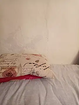 Snapshot of miamia21 chatting on February 27, 2026, 8:14 am miamia21 online show from February 27, 2026, 8:14 am