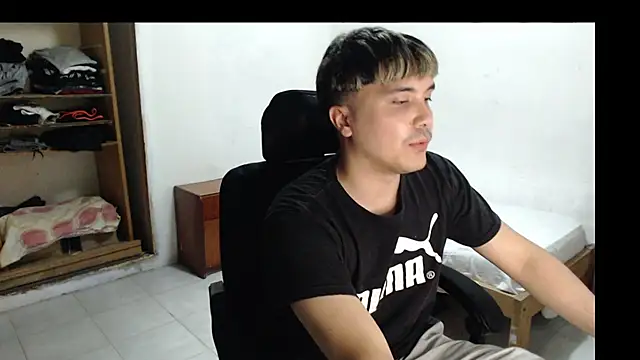 CuteAlexBoy online show from December 18, 2025, 4:24 pm