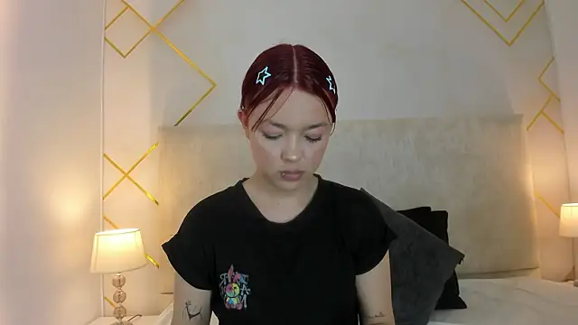 Martinaa Garcia online show from February 15, 2026, 6:59 pm