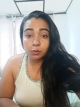 Snapshot of angie_velez1 chatting on November 13, 2025, 7:46 pm angie velez1 online show from November 13, 2025, 7:46 pm