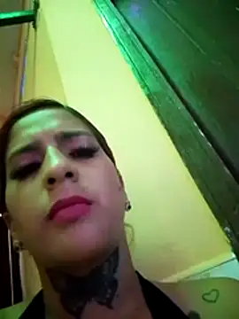 Snapshot of sol22222 chatting on November 6, 2025, 9:59 pm sol22222 online show from November 6, 2025, 9:59 pm