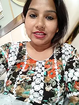 Vanshika1432 online show from October 16, 2025, 10:16 am