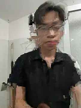 liamhn2k4 online show from April 15, 2026, 11:17 am