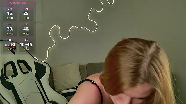 bella xx   online show from April 14, 2026, 2:06 am