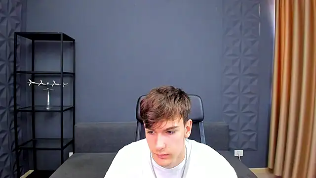 Snapshot of BradyFlint chatting on May 19, 2026, 7:15 am BradyFlint online show from May 19, 2026, 7:15 am