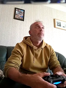 Ptitcouic online show from October 16, 2025, 1:45 pm