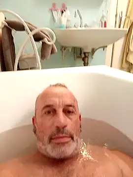 Ptitcouic online show from November 6, 2025, 5:36 pm