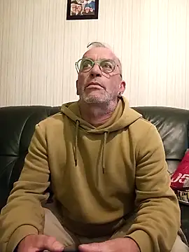 Ptitcouic online show from November 7, 2025, 1:55 pm