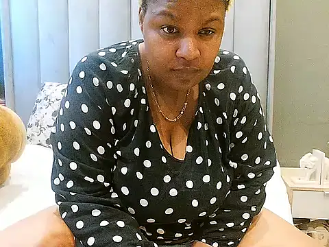 ZariahMoonfire online show from July 7, 2026, 12:42 pm