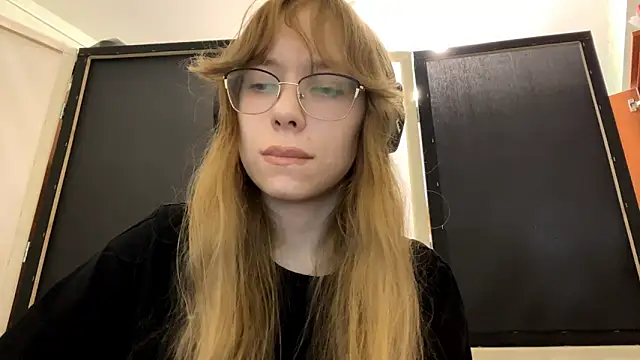 JuneCooper online show from October 20, 2025, 11:43 am
