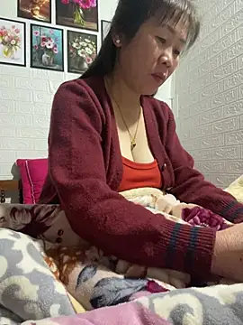 tabby-cat11 online show from February 11, 2026, 10:04 pm