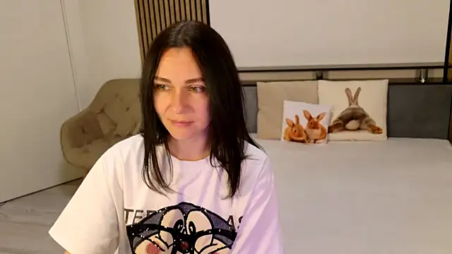 DitaNoir online show from June 2, 2026, 6:26 am