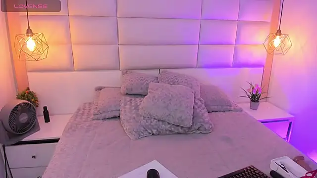 Snapshot of valentina_clk chatting on February 9, 2026, 1:26 pm valentina clk online show from February 9, 2026, 1:26 pm