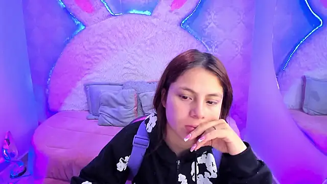 Snapshot of valentina_clk chatting on March 1, 2026, 1:13 pm valentina clk online show from March 1, 2026, 1:13 pm