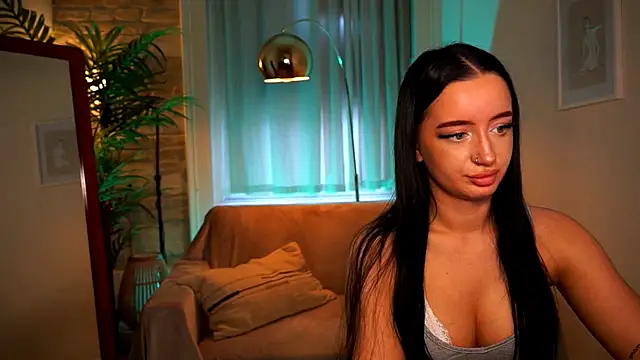  blackpearlll online show from April 21, 2026, 4:34 pm