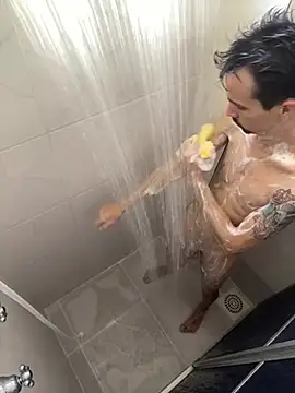 leozin01 online show from March 23, 2026, 1:59 pm