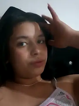 petite coral online show from March 7, 2026, 9:17 am