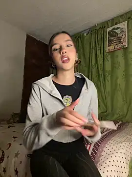 Snapshot of MiaaCute- chatting on July 27, 2026, 11:34 pm MiaaCute- online show from July 27, 2026, 11:34 pm