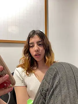 Snapshot of MiaaCute- chatting on July 28, 2026, 8:52 pm MiaaCute- online show from July 28, 2026, 8:52 pm