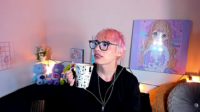 Snapshot of Strawberry_Kitty_ chatting on October 24, 2025, 3:25 am Strawberry Kitty online show from October 24, 2025, 3:25 am